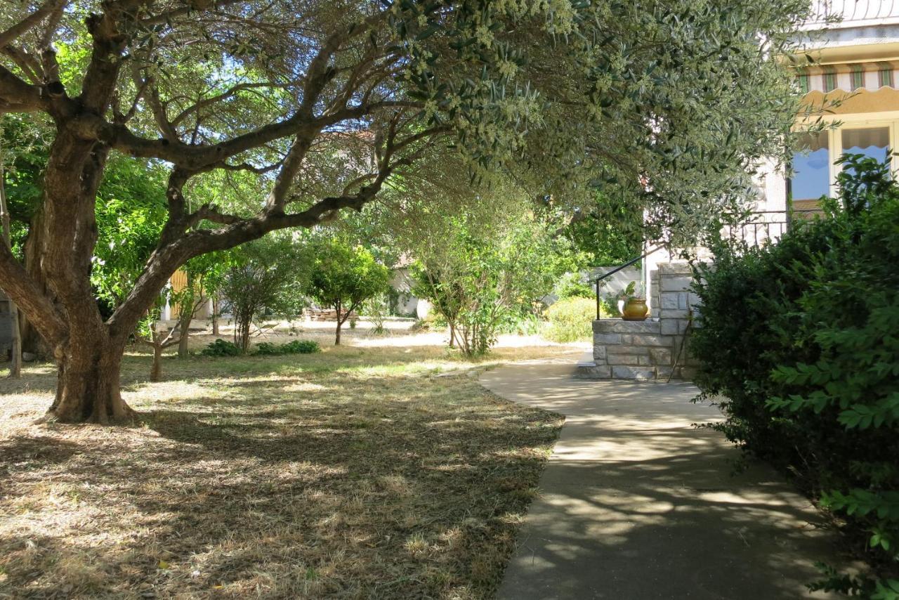 Maison Lumineuse Et Spacieuse Avec Jardin Arbore La Valette-du-Var Buitenkant foto
